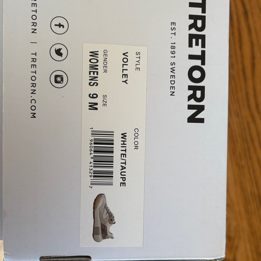Tretorn Women's Sneakers - Volley - NWT - Picture 2 of 6